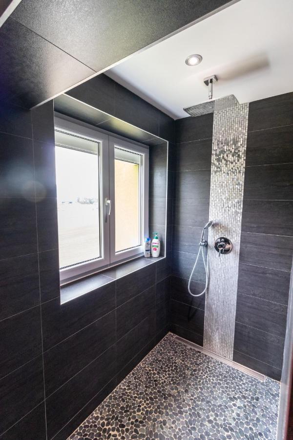 Tampa View Premium Apartment Брашов Екстериор снимка
