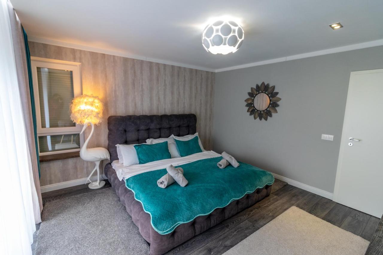 Tampa View Premium Apartment Брашов Екстериор снимка