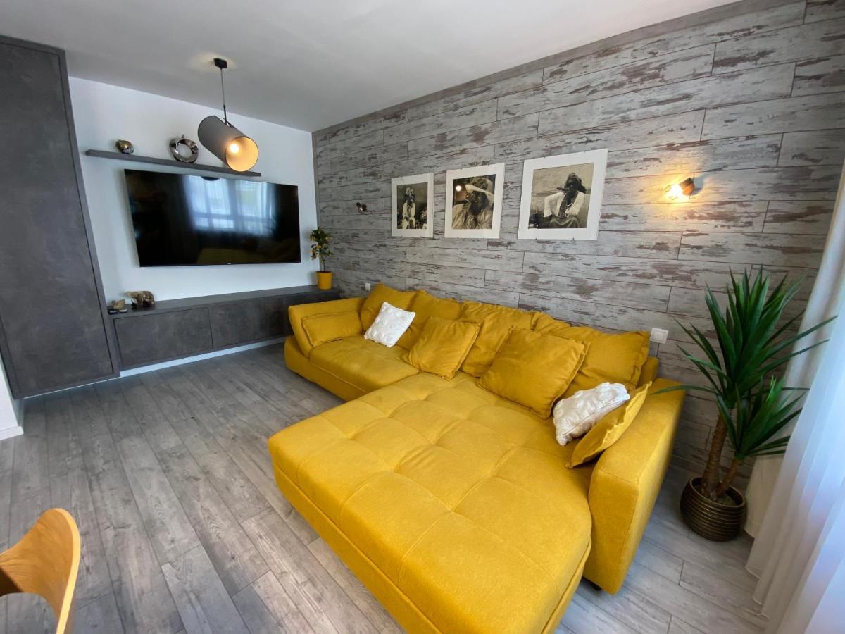 Tampa View Premium Apartment Брашов Екстериор снимка